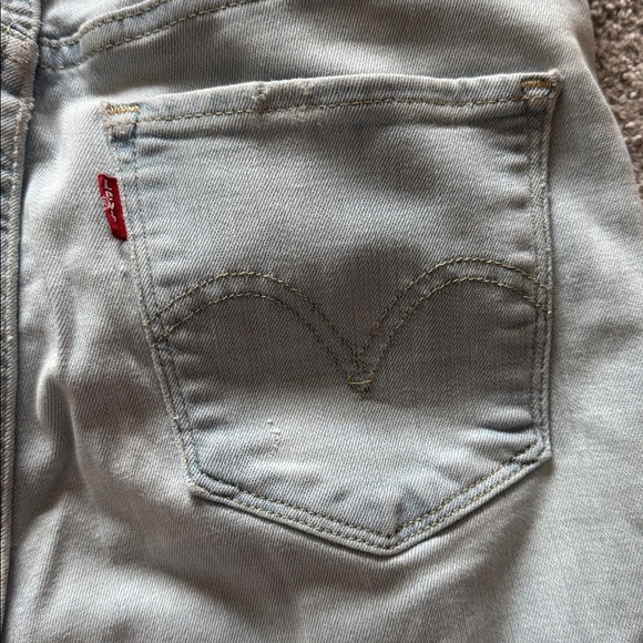 Levi's Women's Straight Leg Jeans in Light Gray - Picture 4 of 5